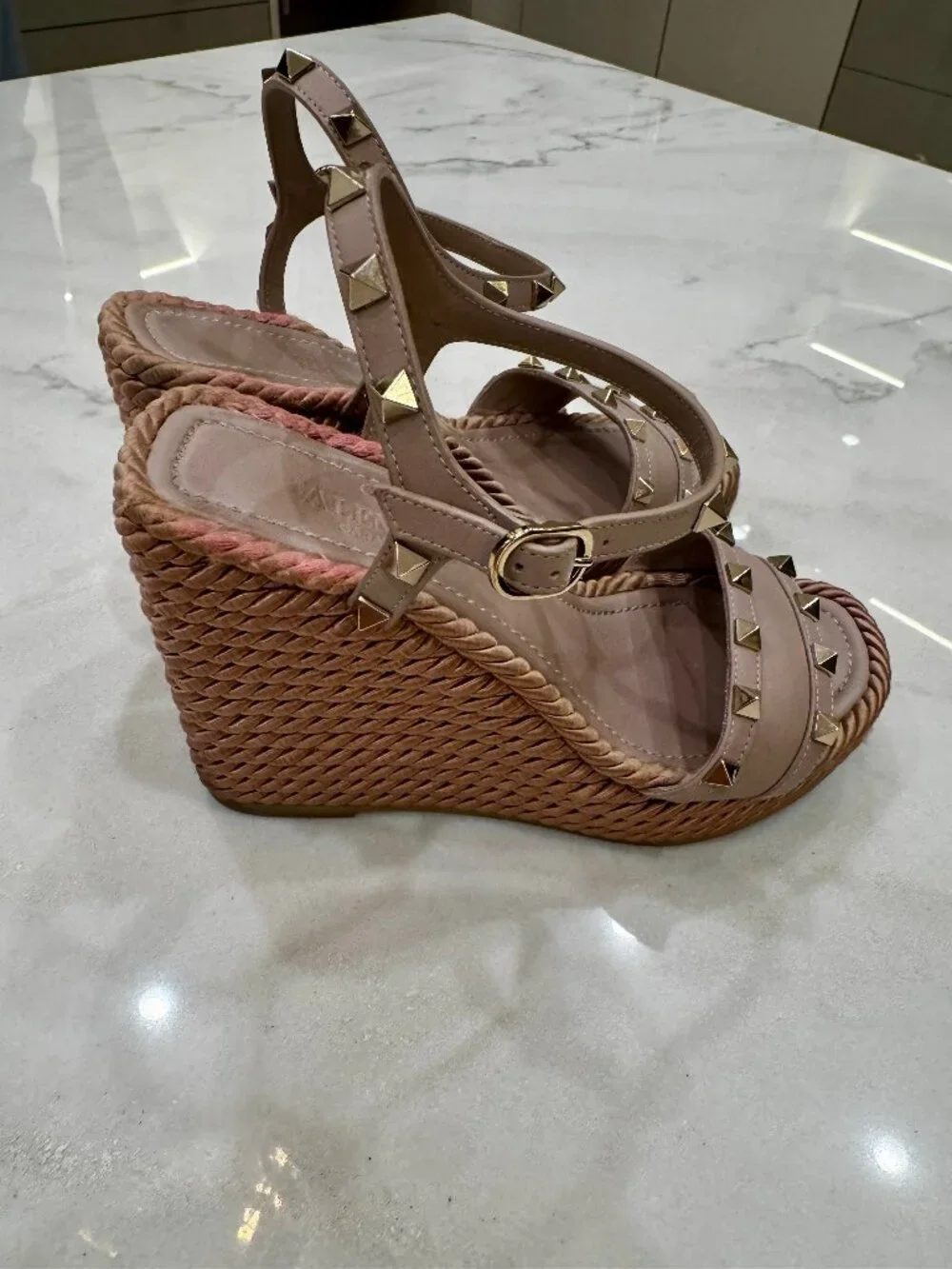 Valentino Garavani Rockstud Woven Wedge Sandals Nude Pink Gold